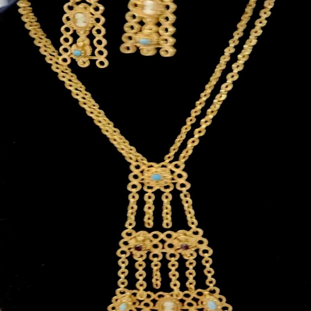 FLORENZA festoon fringe cameo necklace with rare matching earrings, VINTAGE